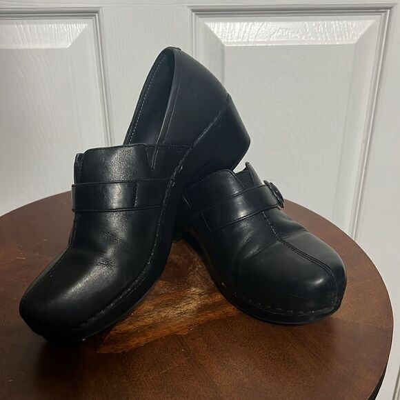 🔥 DANSKO Solstice Clogs Women's 39 US Size 9 Black Leather Closed Back Shoes - Picture 3 of 13